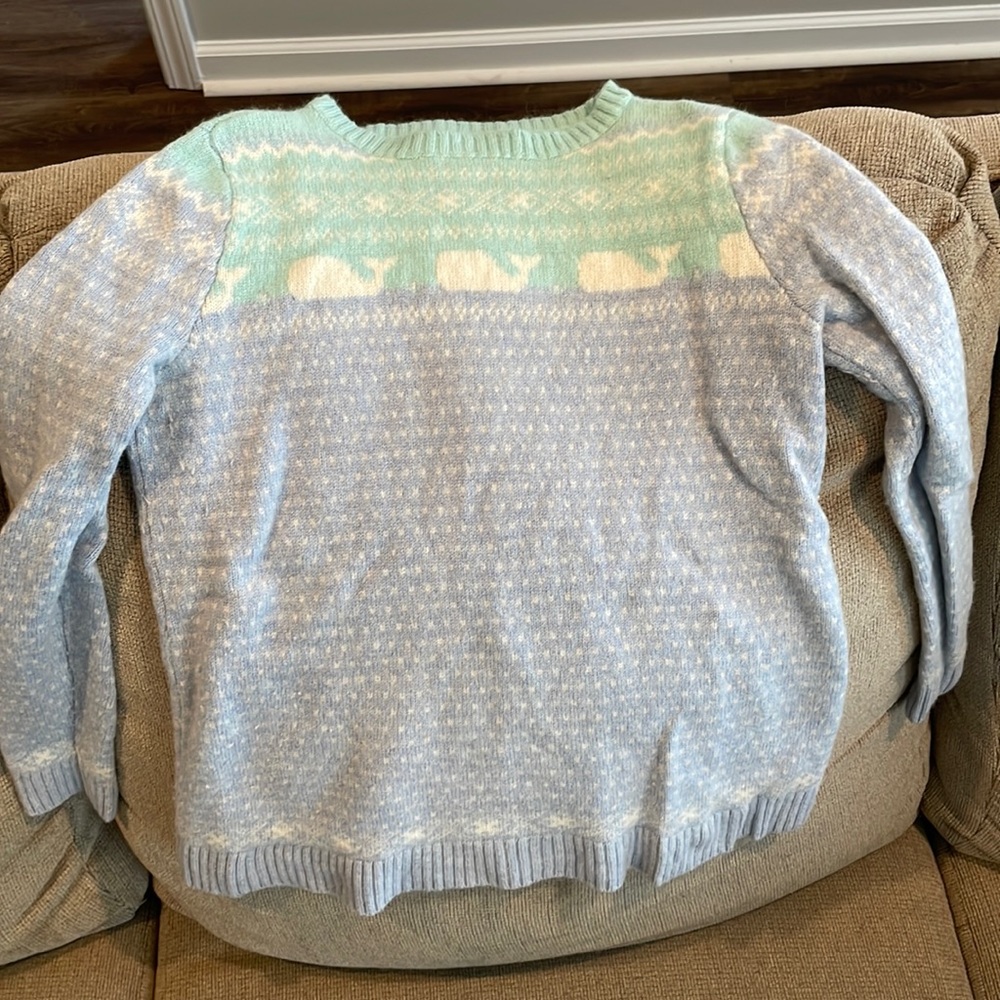 Vineyard Vines sweater